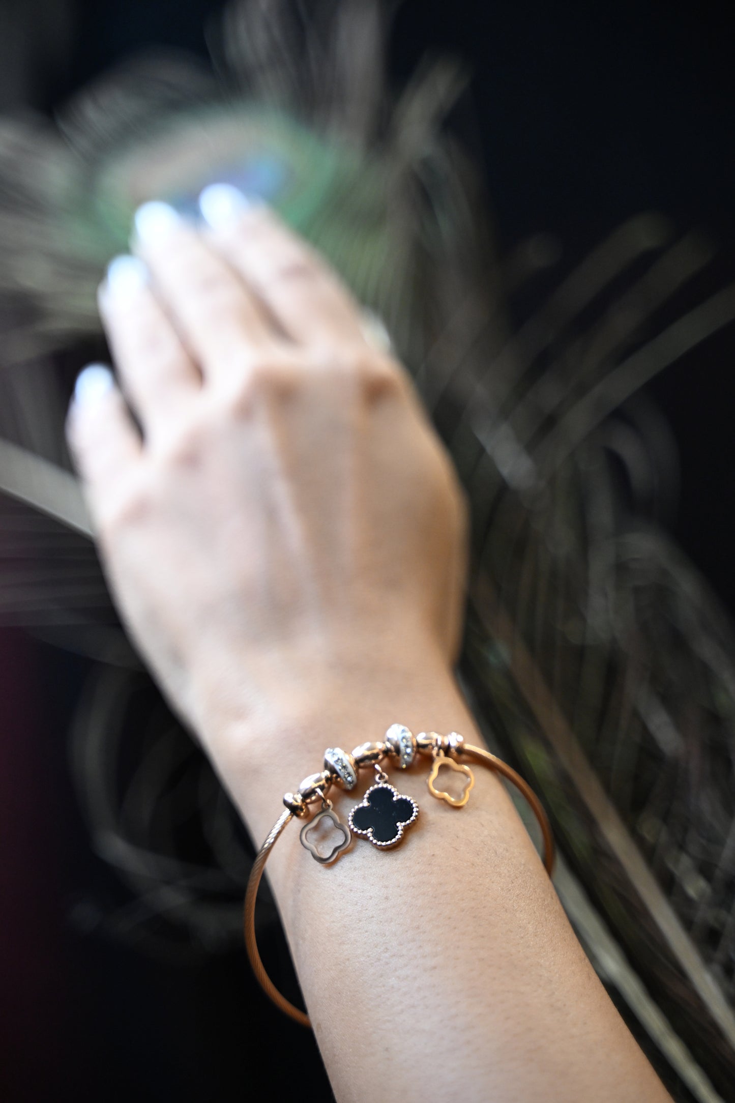 Charm Stainless Steel Anti-Tarnish Magnetic Lock Bracelet