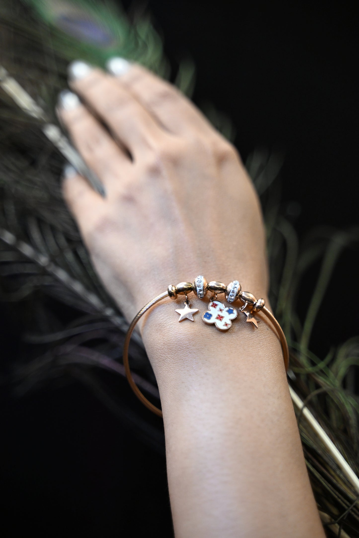 Clover & Star Stainless Steel Magnetic Lock Anti-Tarnish Bracelet