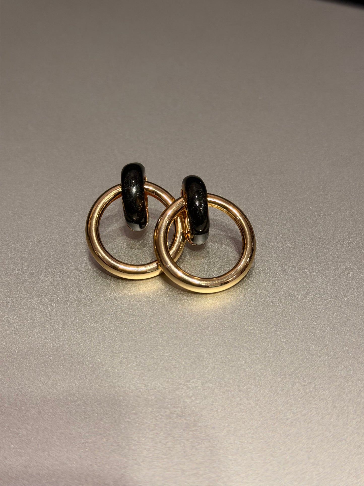 Round Western Fashion Earring