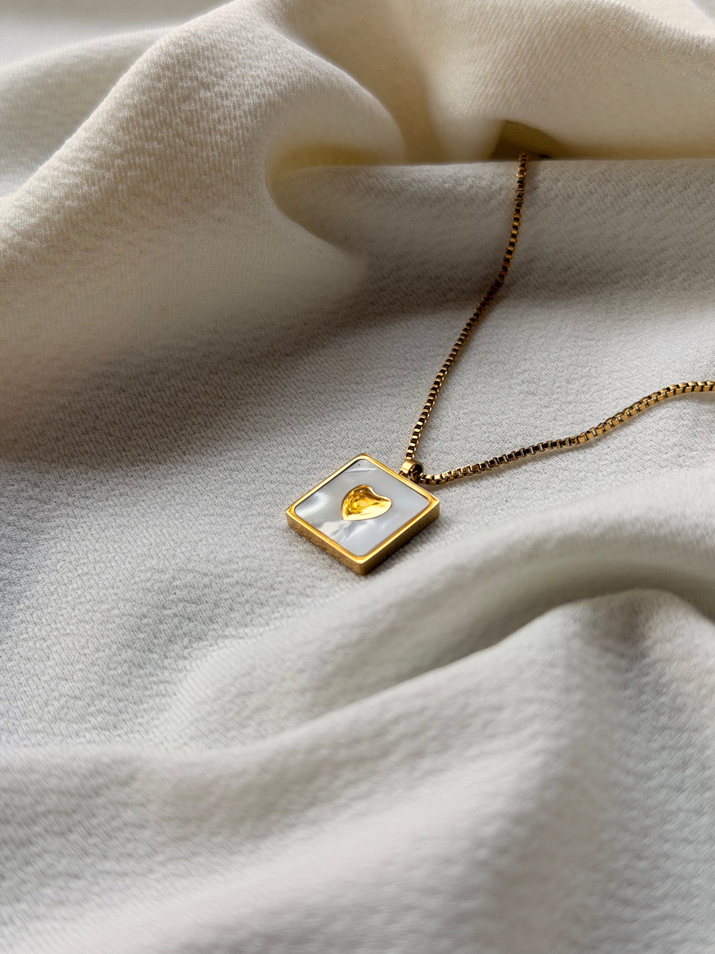 Heart Inlay Square Gold Plated Antitarnish Stainless Steel Chain Pendant