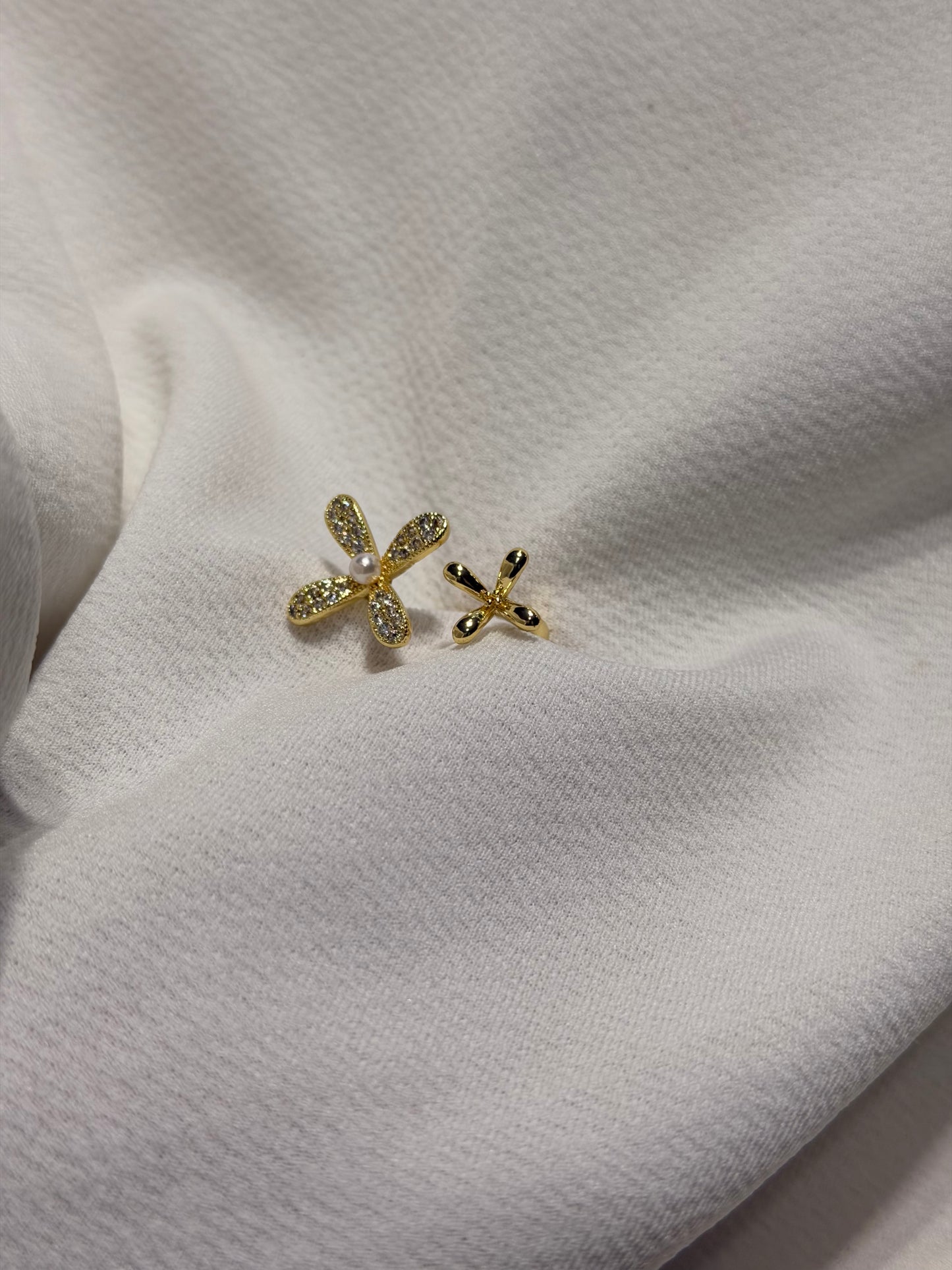 Flower with Pearl Gold-plated Ring