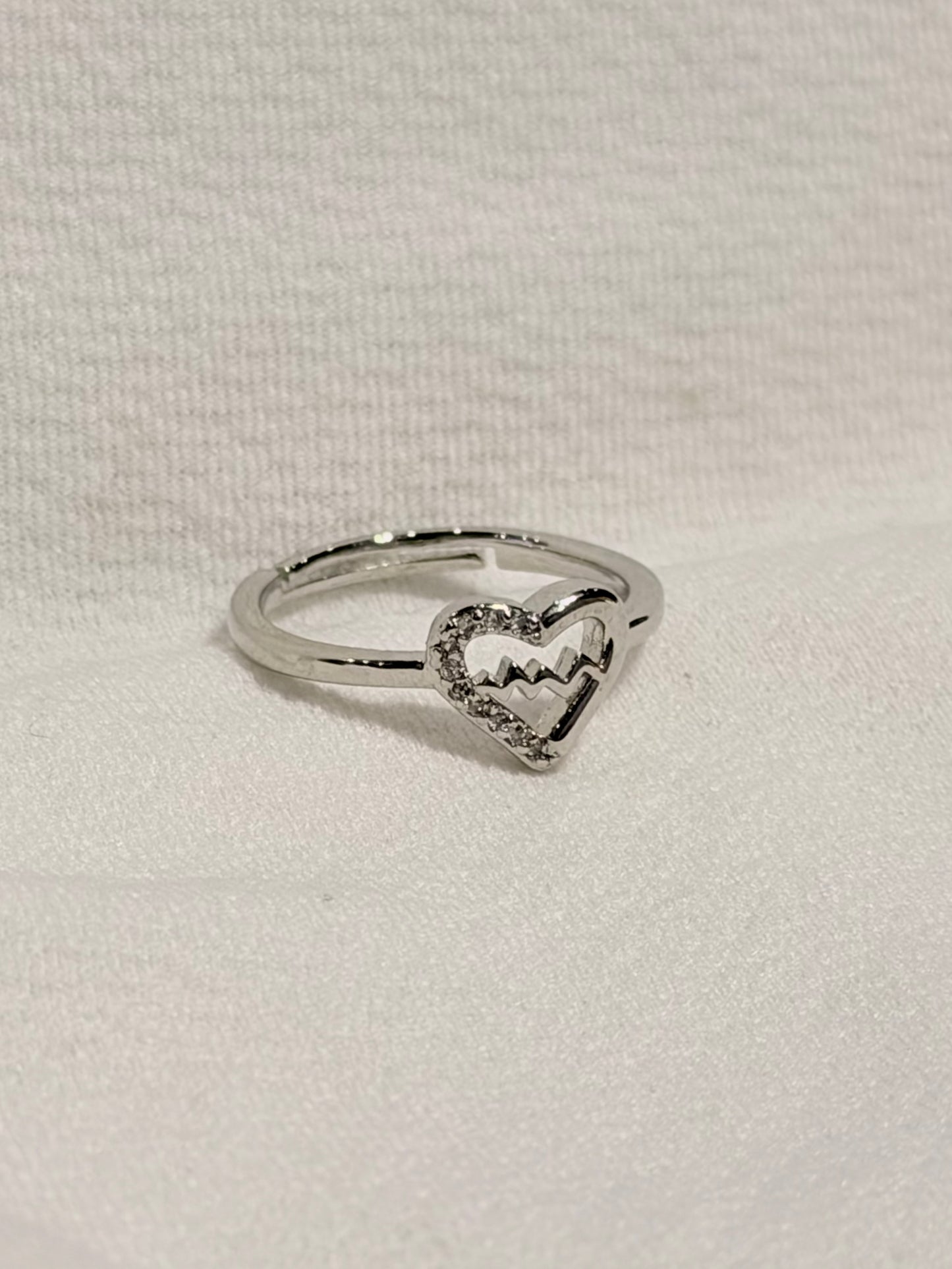 Heart rate Shaped Ring