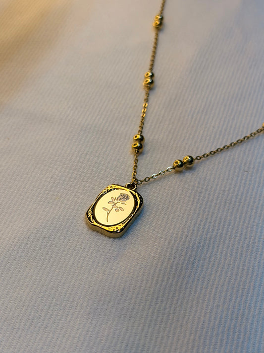 Rose Motif Golden Stainless Steel anti Tarnish Chain Pendant
