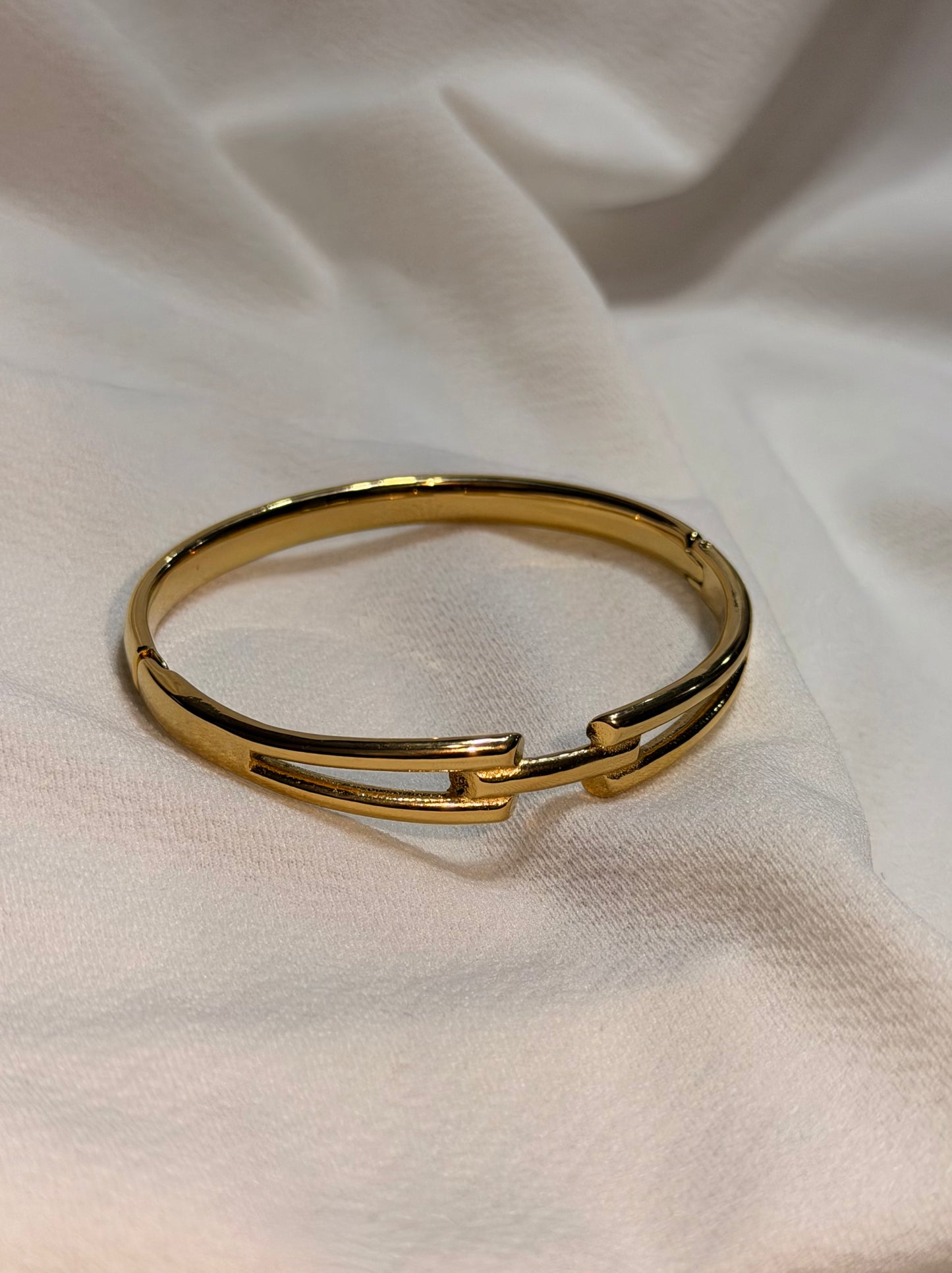 Link 18k Gold-Plated AntiTarnish Stainless Steel Push Pull Bracelet